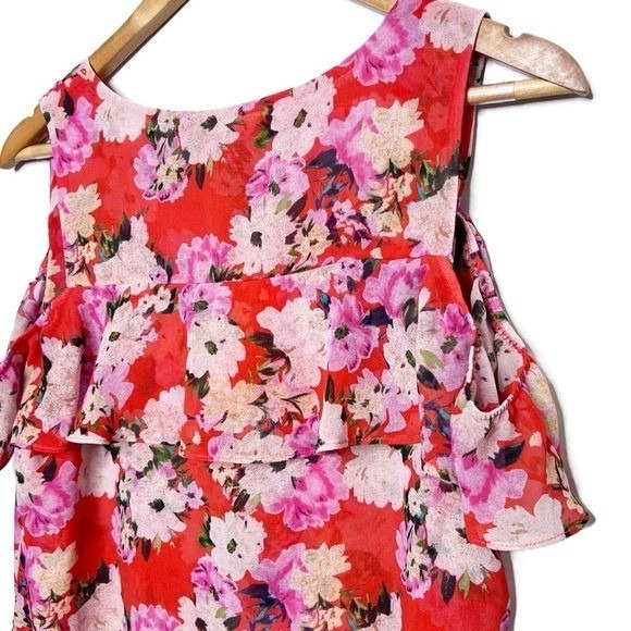 Cabi Red Floral Cold Shoulder Ruffle Sleeve Womens Top V-Neck Blouse 5352 Medium - Picture 6 of 8